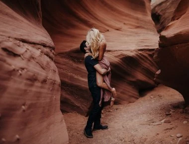 Οι 16 πιο ασυνήθιστες φωτογραφίες αρραβωνιασμένων ζευγαριών (φωτό)